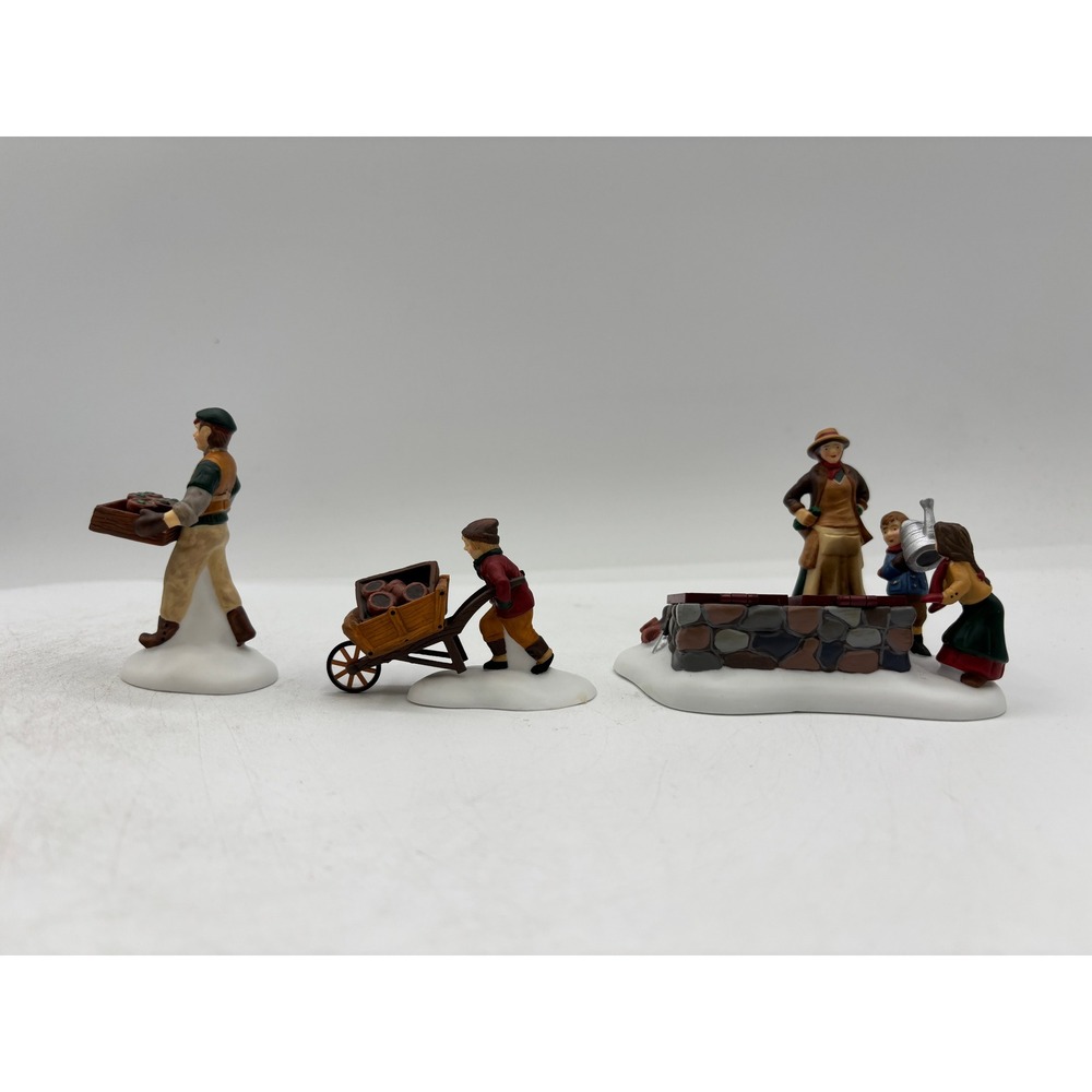 Dept 56 1998 Vintage HVC Dickens Village Tending The Cold Frame Set of 3 58416